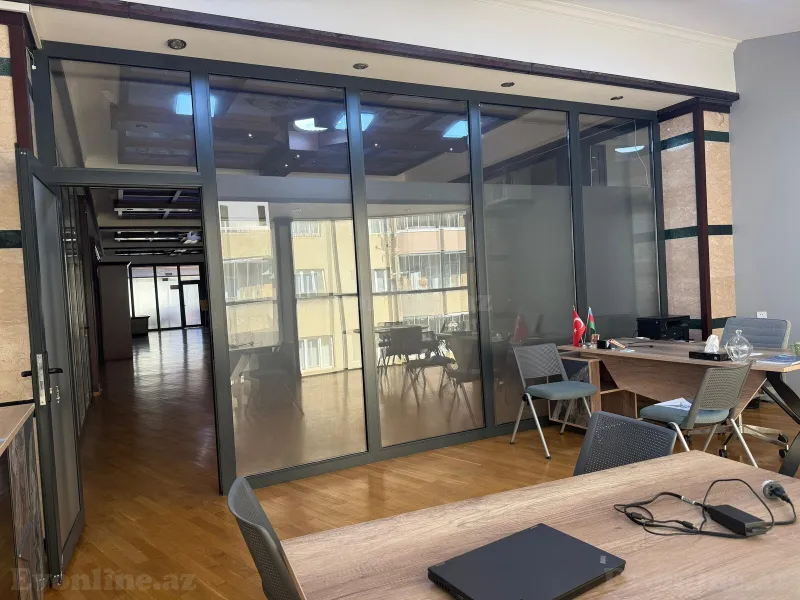 Kirayə verilir Ofis 40 m² Elmlər Akademiyası m. - şəkil 6