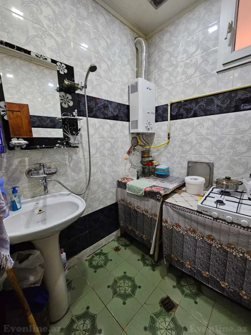 Satılır 2 otaqlı Mənzil Köhnə tikili 45 m² 7-ci mikrorayon - şəkil 12