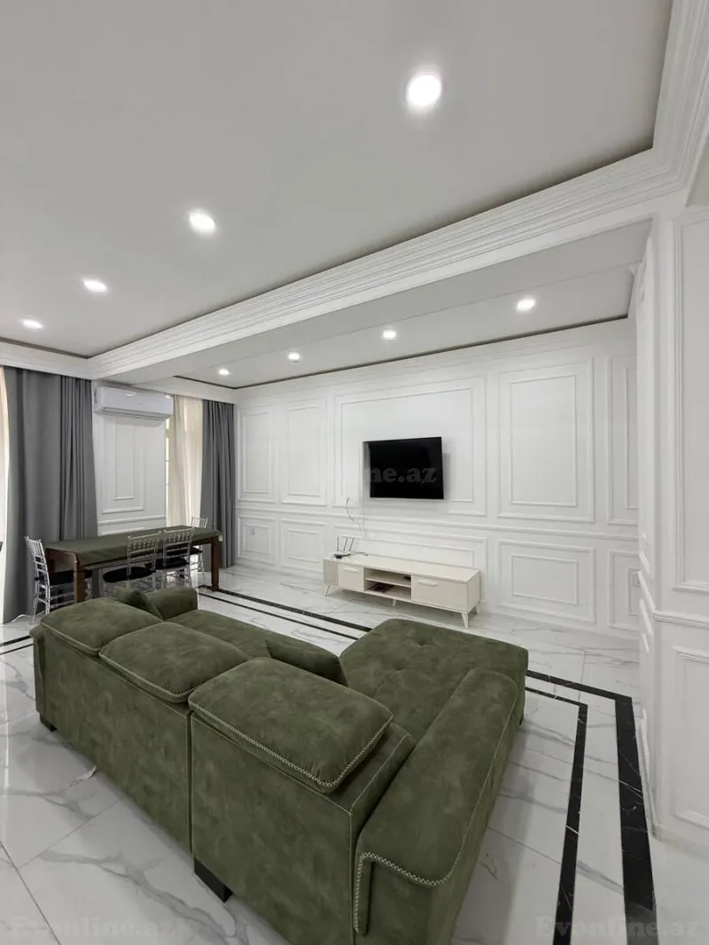 3 otaqlı Mənzil 120 m² Xətai r. Kirayə verilir