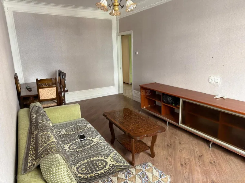 Kirayə verilir 3 otaqlı Mənzil Köhnə tikili 75 m² Həzi Aslanov m. - şəkil 3