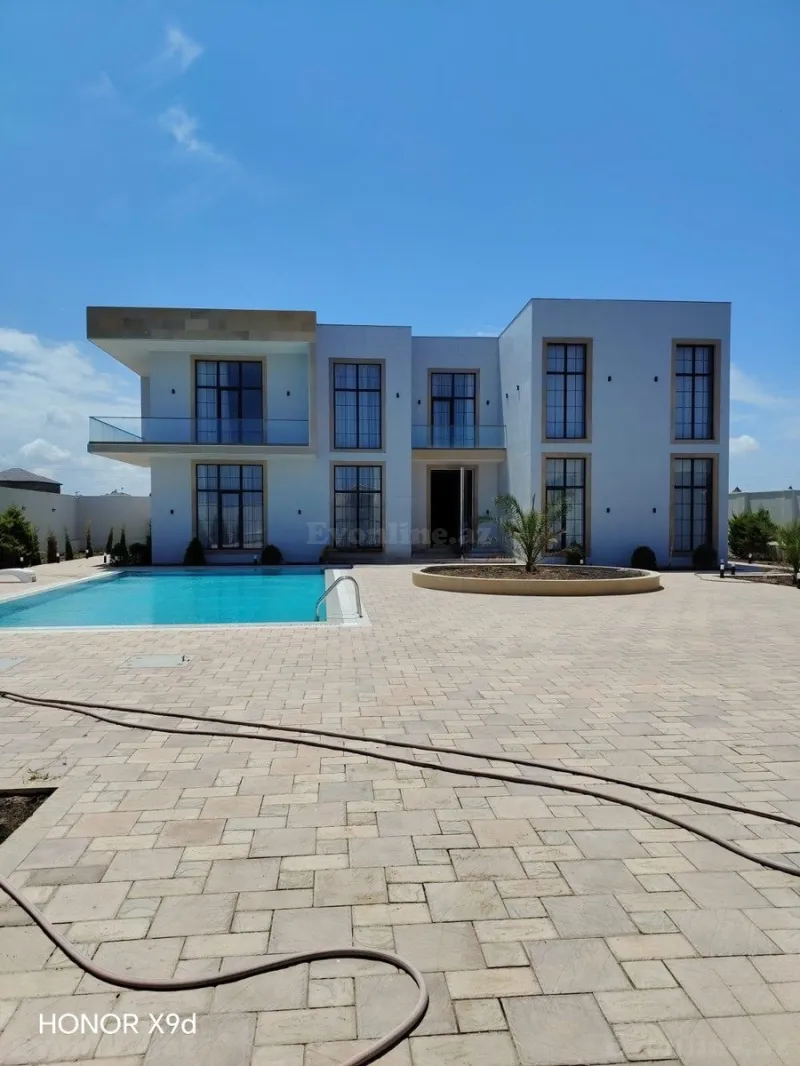 Bakı, Xəzər r., Mərdəkanda 5 otaqlı həyət evi satılır