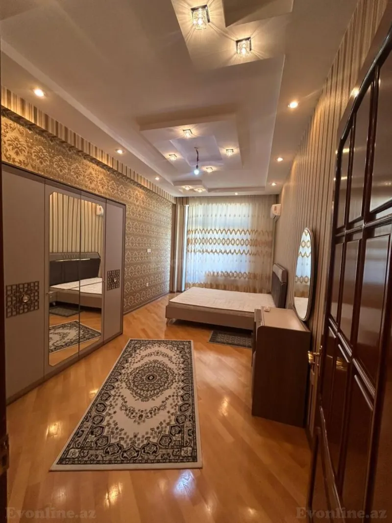Kirayə verilir 3 otaqlı Mənzil Yeni tikili 130 m² İnşaatçılar m. - şəkil 4