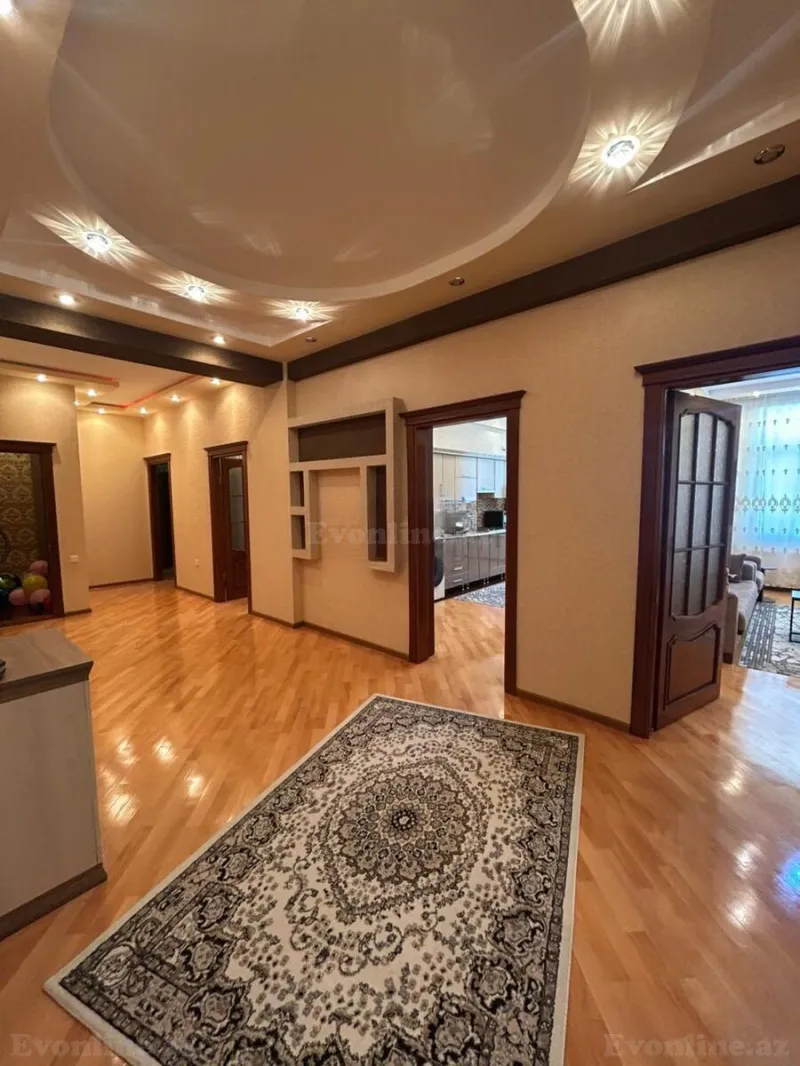 Kirayə verilir 3 otaqlı Mənzil Yeni tikili 130 m² İnşaatçılar m. - şəkil 9