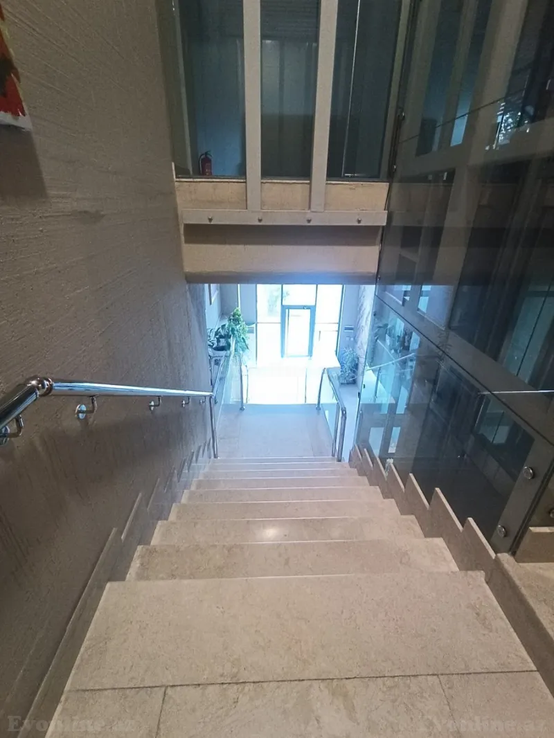 Kirayə verilir Ofis 55 m² 28 May m. - şəkil 13