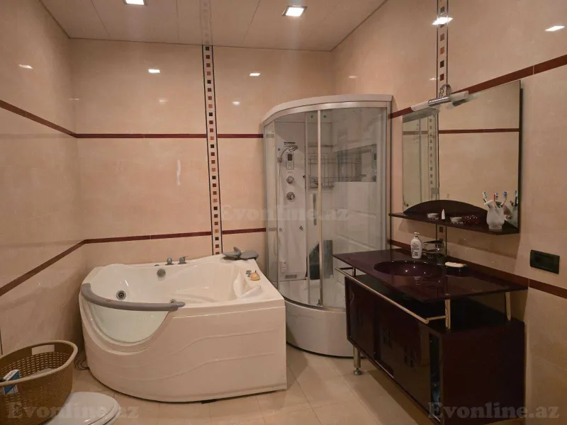 Satılır 5 otaqlı Mənzil Yeni tikili 298 m² 28 May m. - şəkil 18