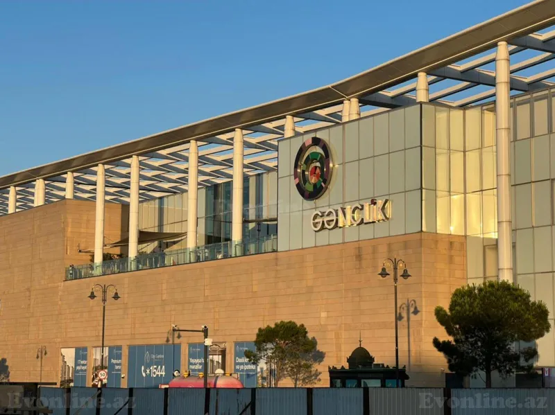 Satılır 3 otaqlı Mənzil Köhnə tikili 100 m² Gənclik m. - şəkil 4
