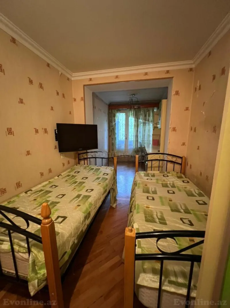 Satılır 3 otaqlı Mənzil Köhnə tikili 100 m² Gənclik m. - şəkil 18