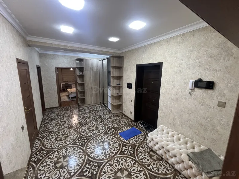 Satılır 16 otaqlı Mənzil Yeni tikili 120 m² Ağ şəhər