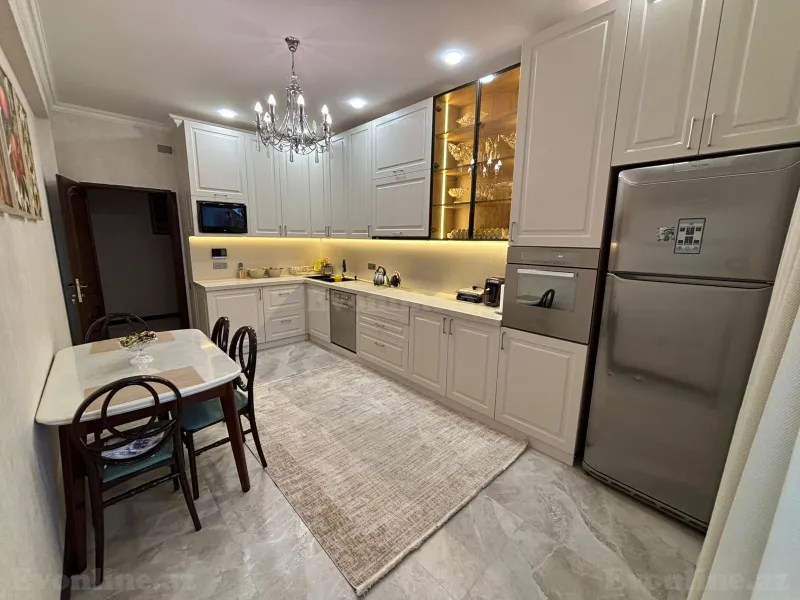 Satılır 4 otaqlı Mənzil Yeni tikili 165 m² Nərimanov r. - şəkil 3