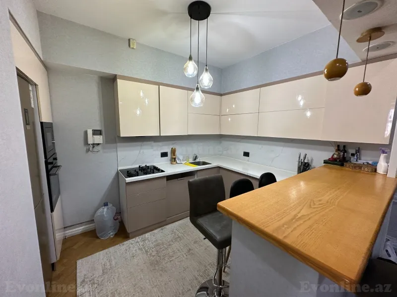 Kirayə verilir 3 otaqlı Mənzil Yeni tikili 95 m² Neftçilər m. - şəkil 7