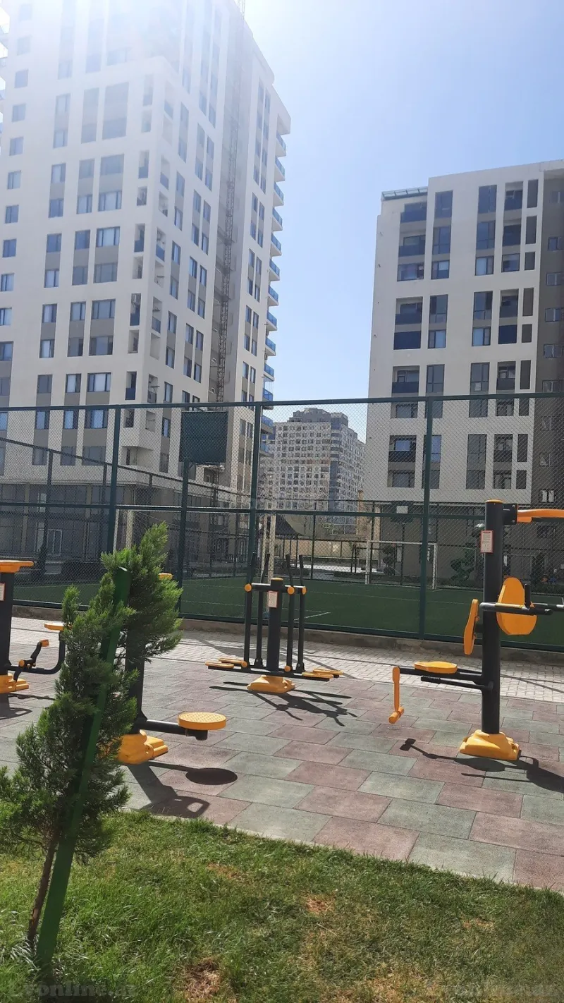 Satılır 4 otaqlı Mənzil Yeni tikili 146 m² 7-ci mikrorayon - şəkil 2