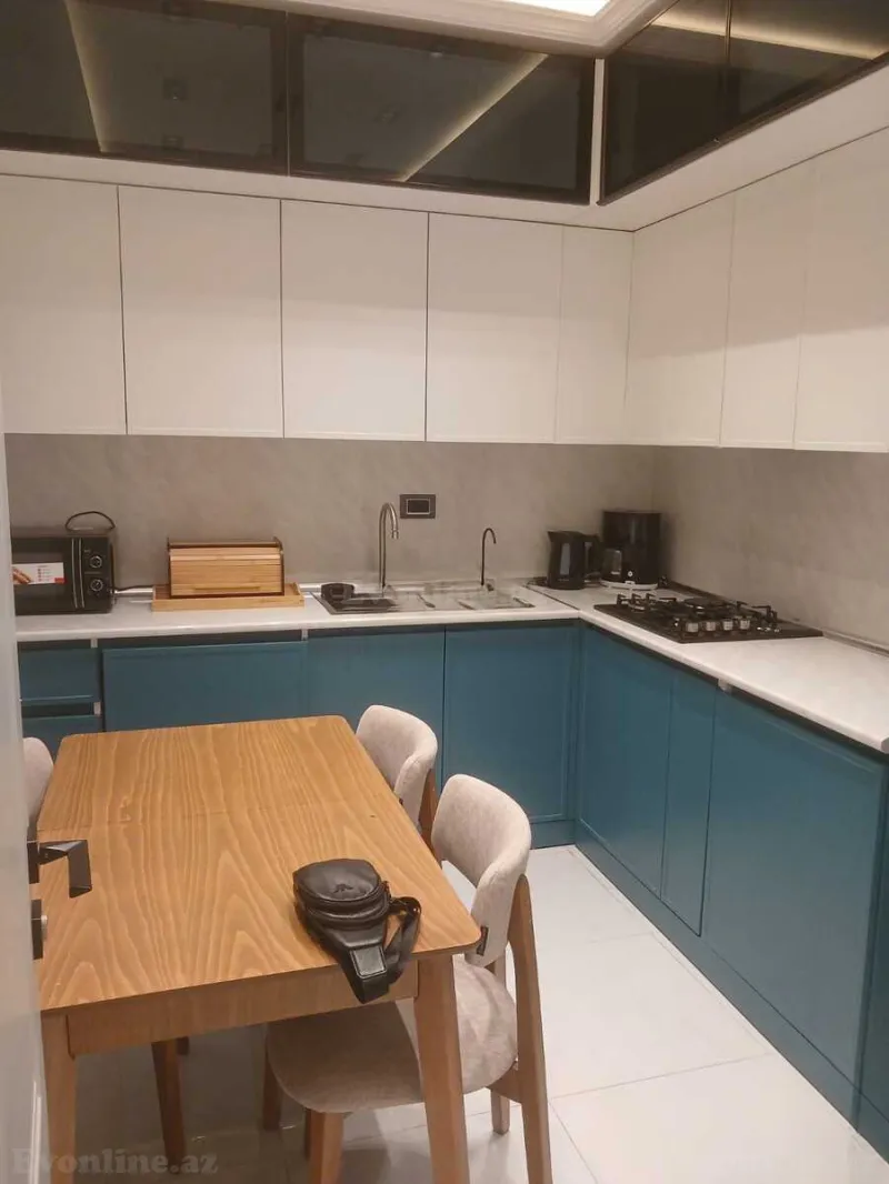 Kirayə verilir 3 otaqlı Mənzil Yeni tikili 130 m² 8 Noyabr m. - şəkil 3