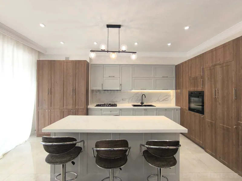 4 otaqlı Mənzil 180 m² Xətai r. Kirayə verilir