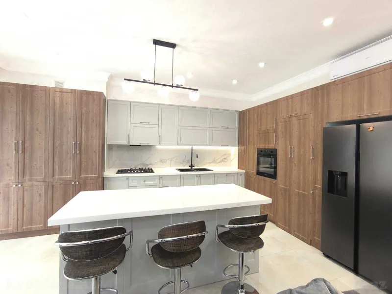 Kirayə verilir 4 otaqlı Mənzil Yeni tikili 180 m² Xətai r. - şəkil 2