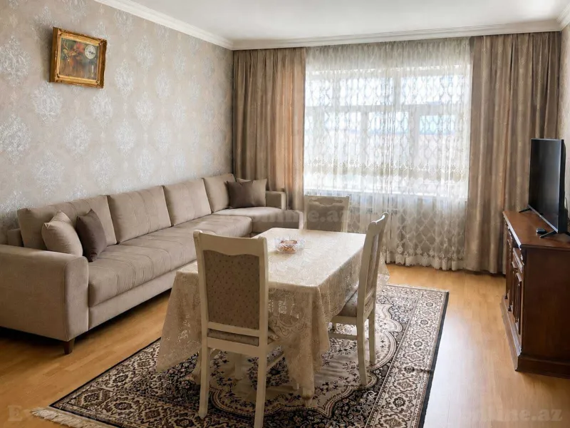 Bakı, Binəqədi r., Azadlıq prospekti m.da 2 otaqlı mənzil kirayə verilir