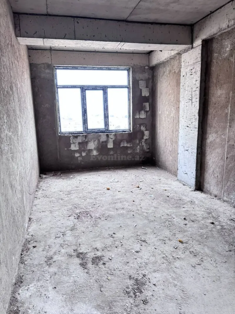 4 otaqlı Mənzil 110 m² Neftçilər m. Satılır