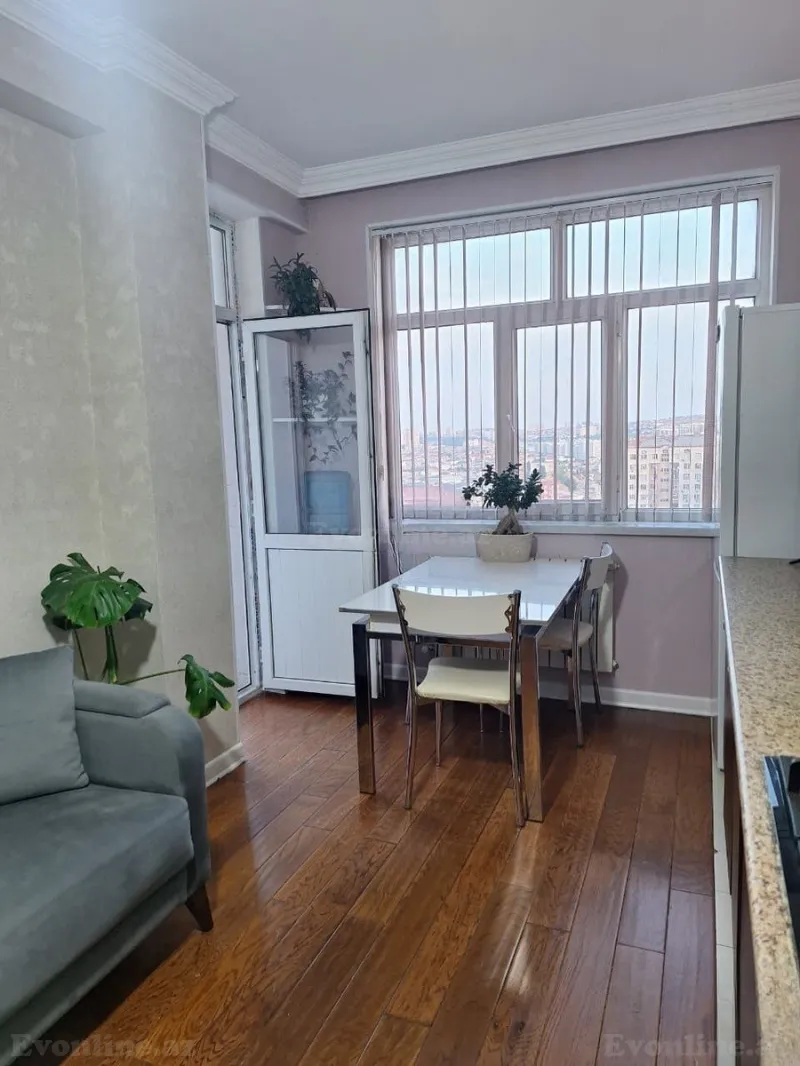 Satılır 2 otaqlı Mənzil Yeni tikili 80 m² İnşaatçılar m. - şəkil 6