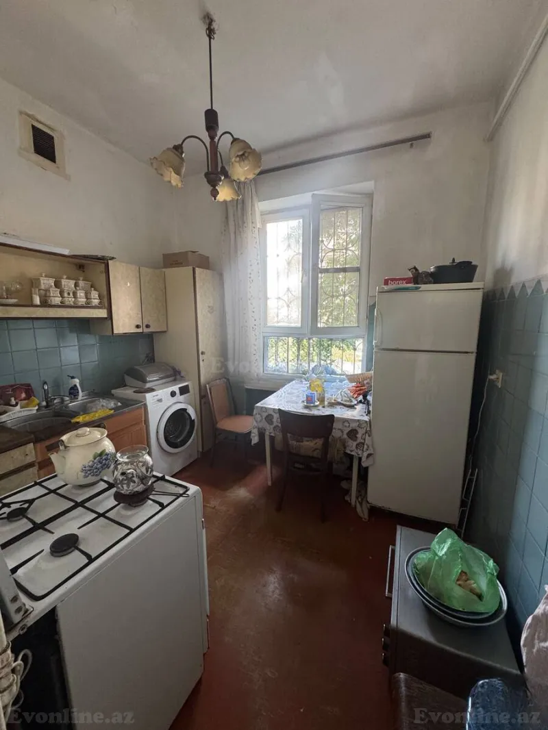 Satılır 2 otaqlı Mənzil Köhnə tikili 60 m² Bakıxanov - şəkil 3