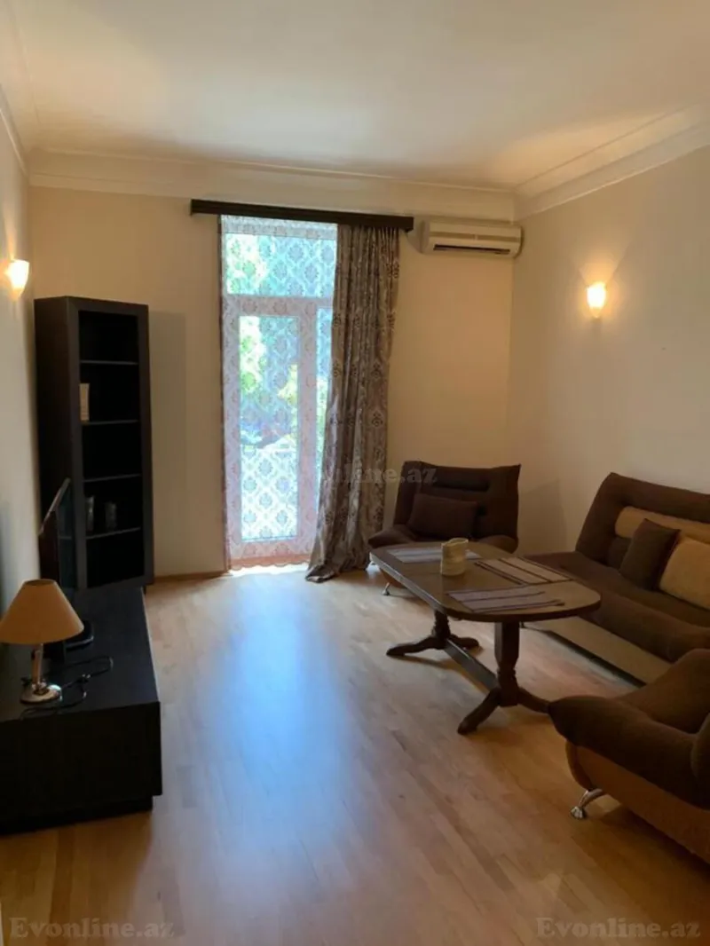 Kirayə verilir 2 otaqlı Mənzil Köhnə tikili 50 m² Səbail r. - şəkil 4