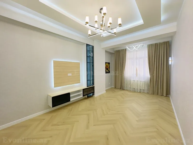 3 otaqlı Mənzil 105 m² Qara Qarayev m. Satılır