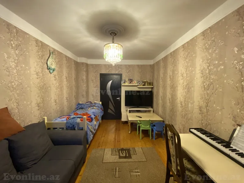 Satılır 4 otaqlı Mənzil Köhnə tikili 100 m² Yeni Günəşli - şəkil 3