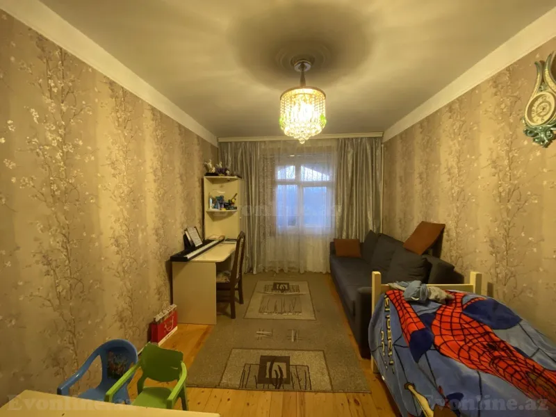 Satılır 4 otaqlı Mənzil Köhnə tikili 100 m² Yeni Günəşli - şəkil 4