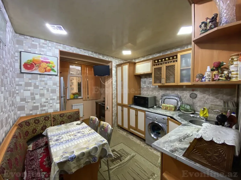 Satılır 4 otaqlı Mənzil Köhnə tikili 100 m² Yeni Günəşli - şəkil 8