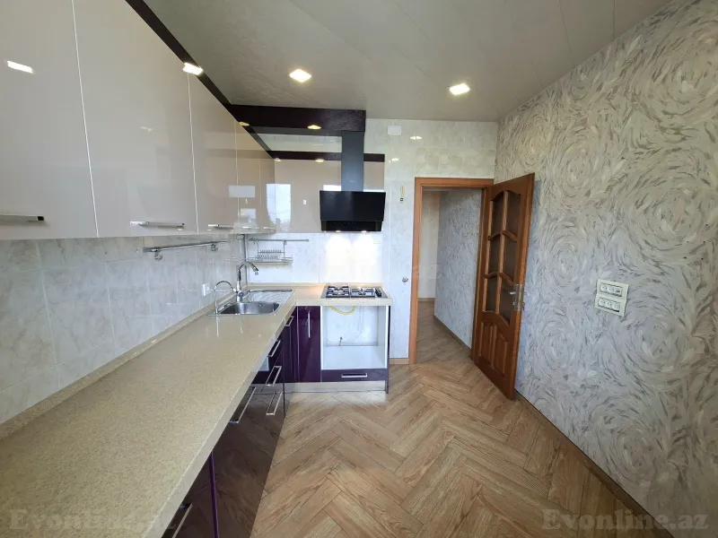Satılır 2 otaqlı Mənzil Köhnə tikili 65 m² 8-ci mikrorayon - şəkil 4