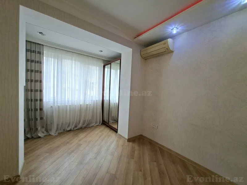 Satılır 2 otaqlı Mənzil Köhnə tikili 65 m² 8-ci mikrorayon - şəkil 8