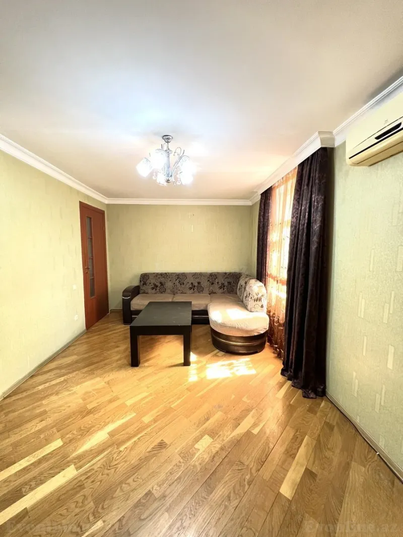 Kirayə verilir 2 otaqlı Mənzil Köhnə tikili 60 m² İnşaatçılar m. - şəkil 2