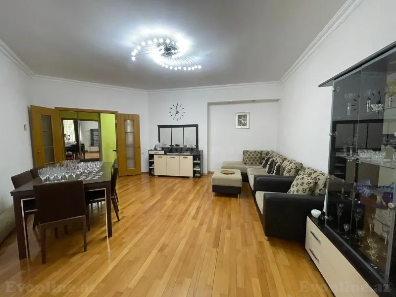 Kirayə verilir 3 otaqlı Mənzil Yeni tikili 120 m² İnşaatçılar m. - şəkil 2