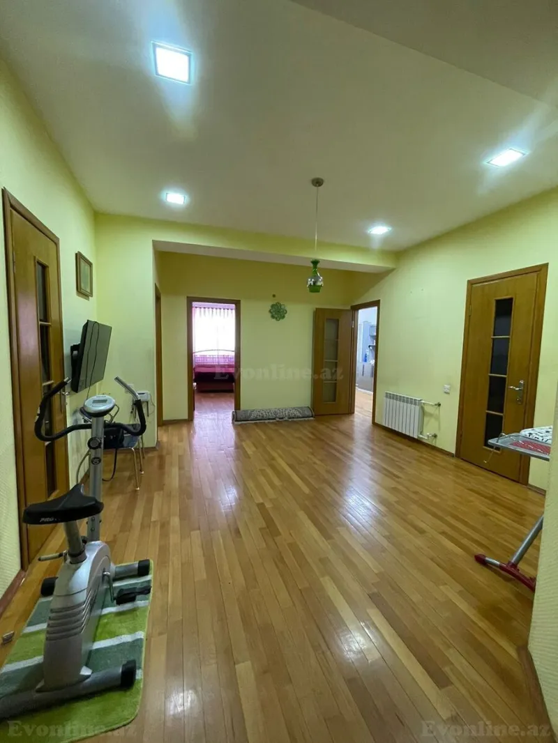 Kirayə verilir 3 otaqlı Mənzil Yeni tikili 120 m² İnşaatçılar m. - şəkil 13