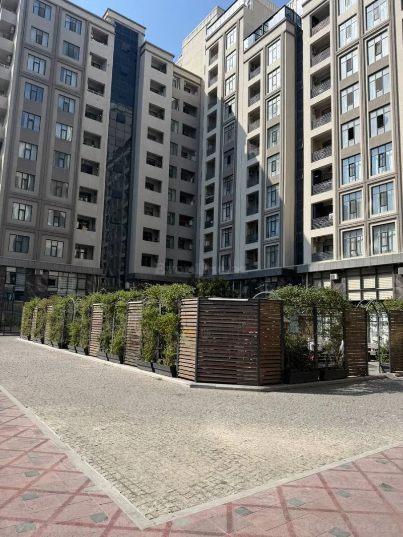 Satılır 4 otaqlı Mənzil Yeni tikili 117 m² Nərimanov r. - şəkil 2