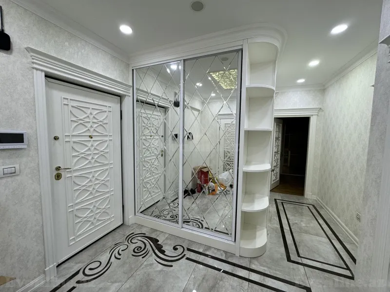 Kirayə verilir 3 otaqlı Mənzil Yeni tikili 140 m² Xətai r. - şəkil 9