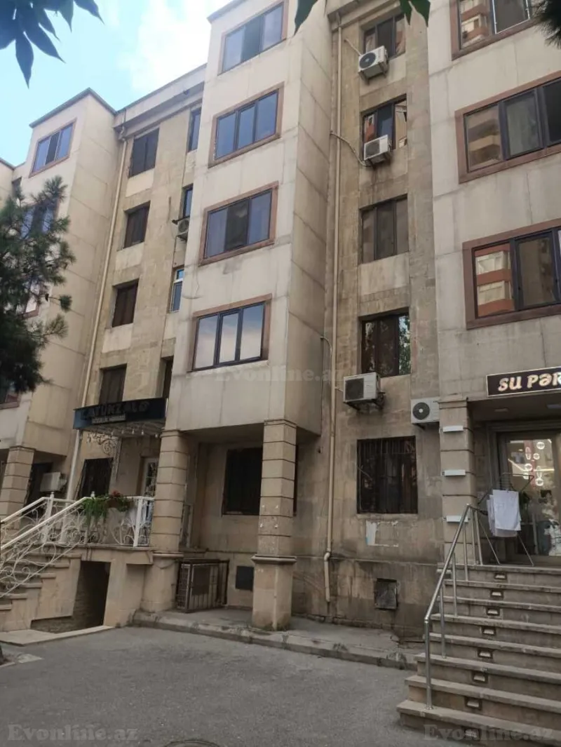 Satılır 1 otaqlı Mənzil Köhnə tikili 38 m² İnşaatçılar m. - şəkil 6