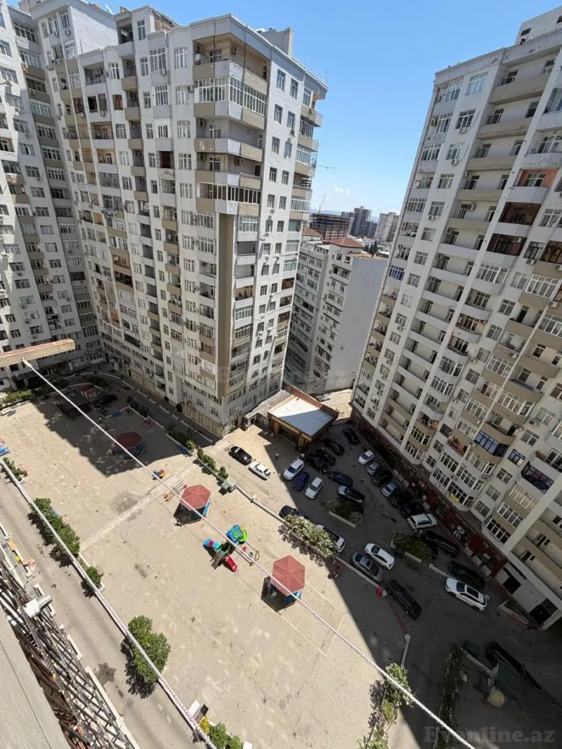 3 otaqlı Mənzil 130 m² 20 Yanvar m. Satılır