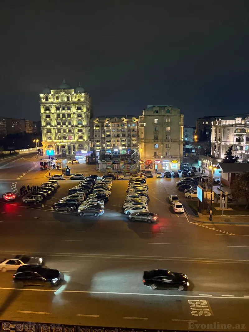 Satılır 2 otaqlı Mənzil Köhnə tikili 45 m² Gənclik m. - şəkil 2