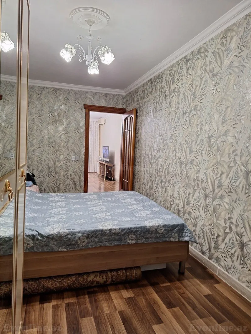 Satılır 2 otaqlı Mənzil Köhnə tikili 50 m² Neftçilər m. - şəkil 2