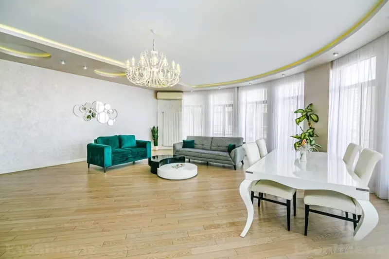 3 otaqlı Mənzil 155 m² Xətai r. Kirayə verilir
