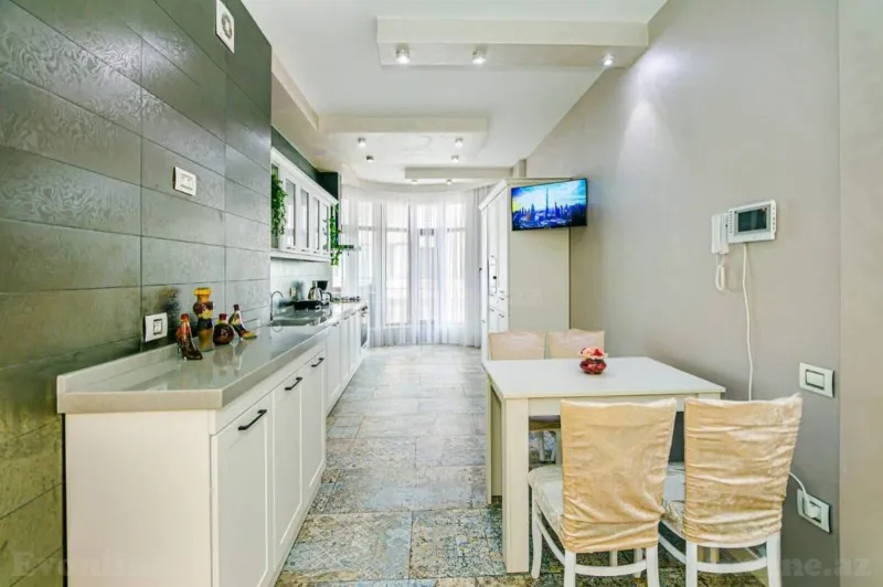 Kirayə verilir 3 otaqlı Mənzil Yeni tikili 155 m² Xətai r. - şəkil 8