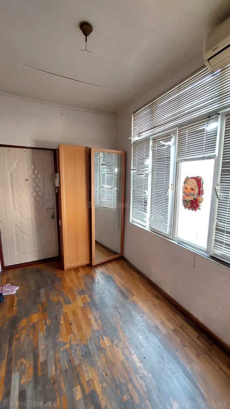 Satılır 4 otaqlı Mənzil Köhnə tikili 125 m² Sahil m. - şəkil 6
