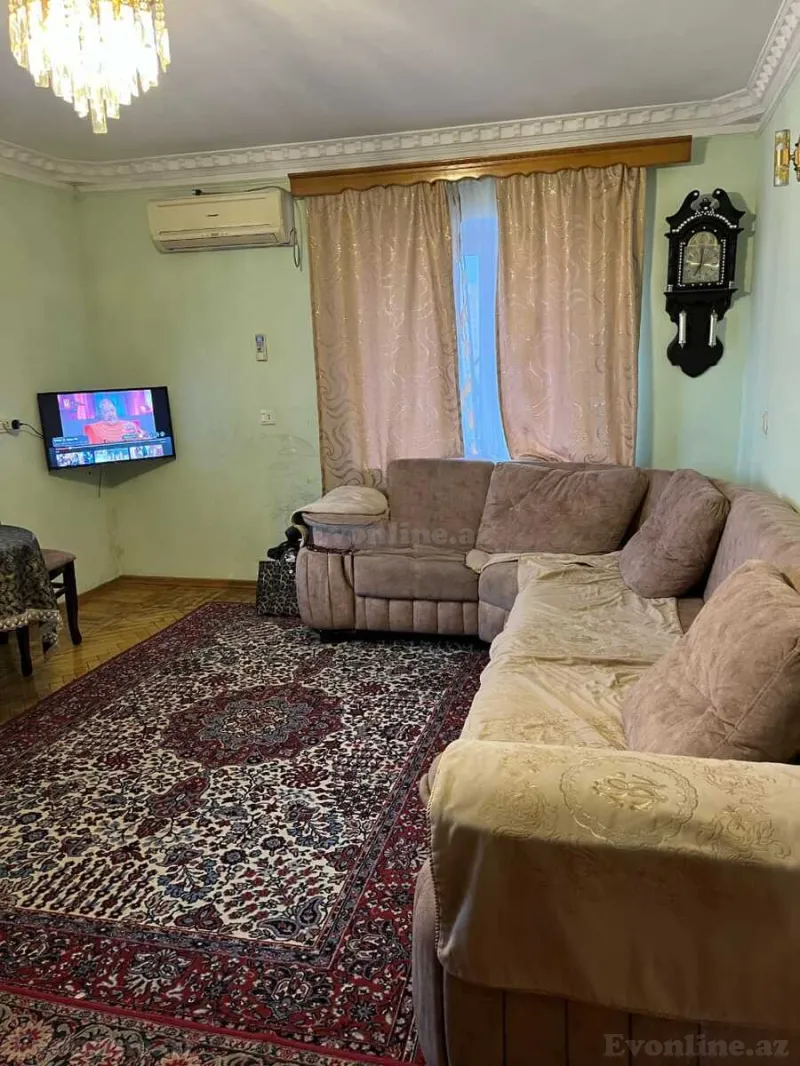 2 otaqlı Mənzil 60 m² İnşaatçılar m. Satılır