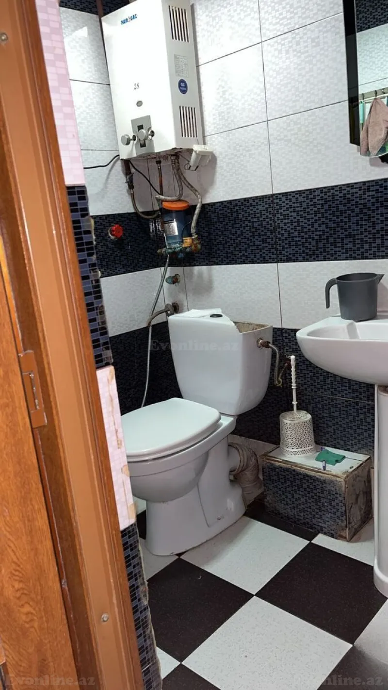 Satılır 2 otaqlı Mənzil Köhnə tikili 60 m² İnşaatçılar m. - şəkil 6