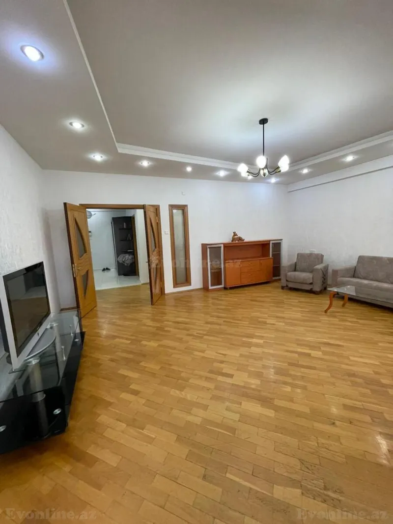 Kirayə verilir 3 otaqlı Mənzil Yeni tikili 145 m² 28 May m. - şəkil 2