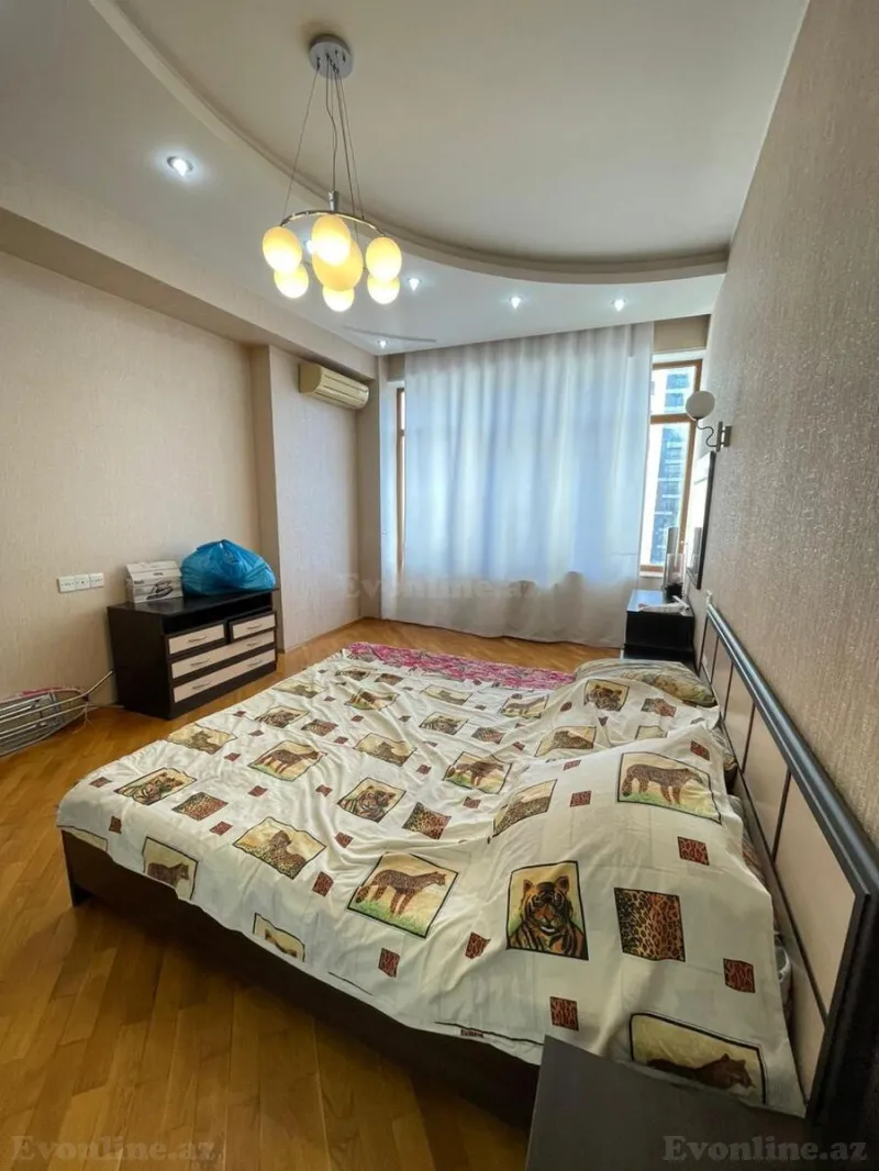 Kirayə verilir 3 otaqlı Mənzil Yeni tikili 145 m² 28 May m. - şəkil 4