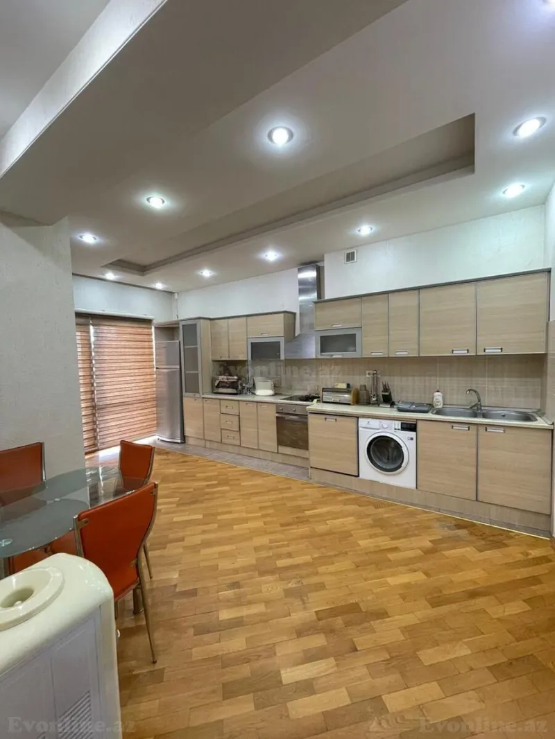 Kirayə verilir 3 otaqlı Mənzil Yeni tikili 145 m² 28 May m. - şəkil 5