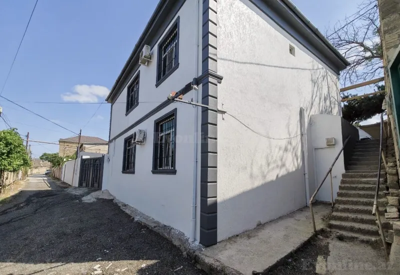 Satılır 5 otaqlı Həyət evi 200 m² Yeni Ramana - şəkil 3