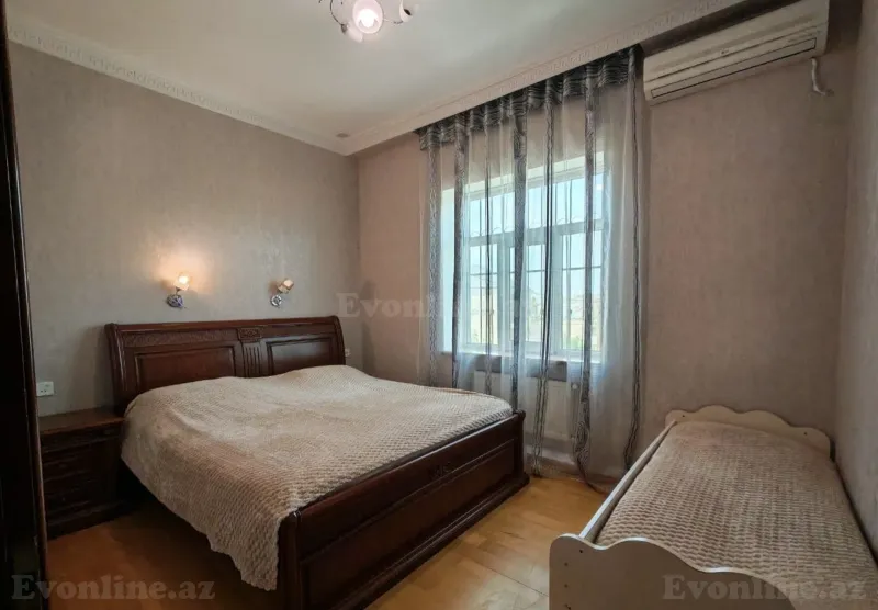 Satılır 5 otaqlı Həyət evi 200 m² Yeni Ramana - şəkil 25