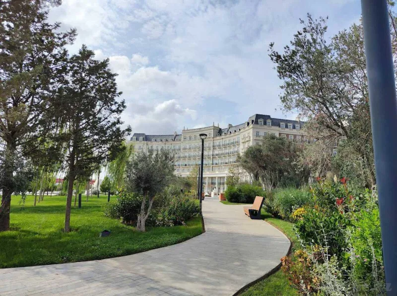 Kirayə verilir 4 otaqlı Mənzil Yeni tikili 156 m² Ağ şəhər - şəkil 19