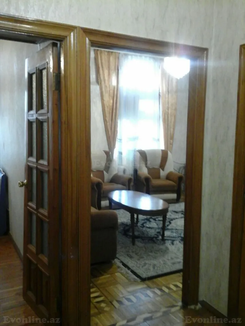 Satılır 2 otaqlı Mənzil Köhnə tikili 55 m² Yasamal - şəkil 3